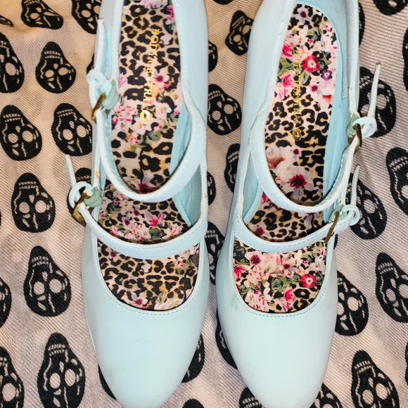 SEXY PinUp style Platform heels - Picture 3 of 5